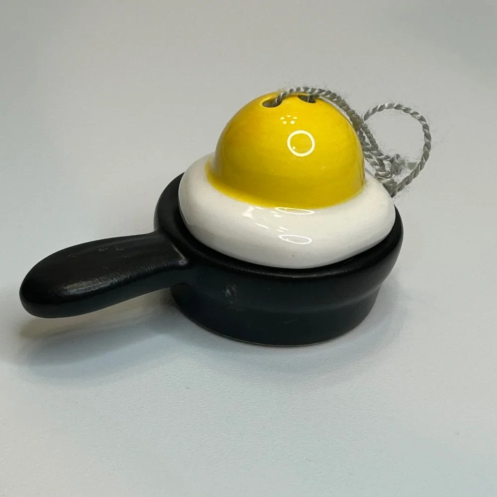 Ceramic Fried Egg and Skillet Salt and Pepper Shaker Set Black Yellow